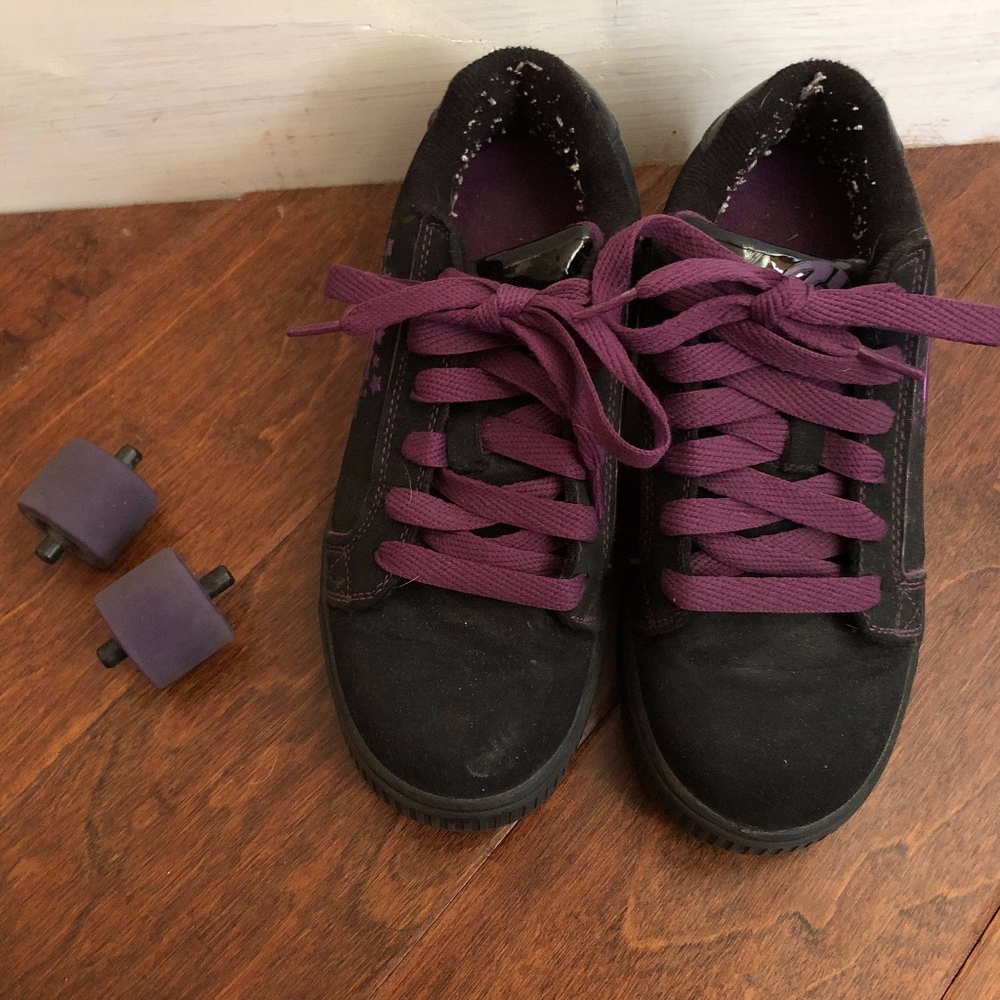 Heelys Black Skate Wheels Suede Youth Girls Size 5